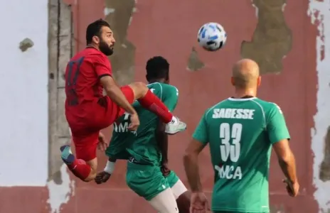 Football Lebanon - فوز سهل للتضامن صور على الحكمة