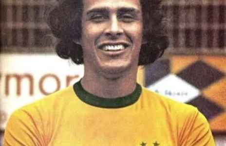 Football Lebanon - وفاة روبرتو ديناميت هداف الدوري البرازيلي