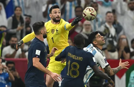 Football Lebanon - هوغو لوريس يعتزل دولياً