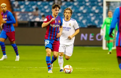 Football Lebanon - آمال بـ"كلاسيكو" في نهائي السوبر