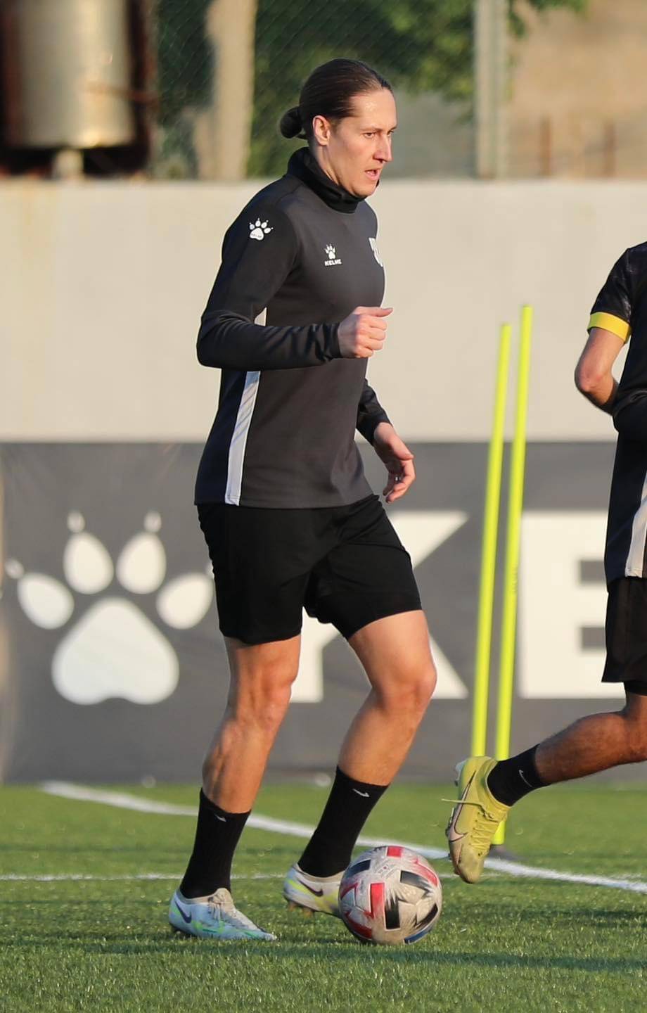 Football Lebanon - اللاعب الدولي جورج ملكي في تمرين العهد عصر اليوم