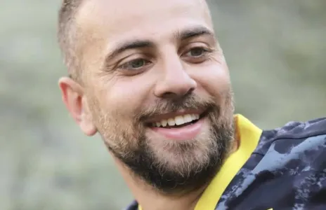 Football Lebanon - نجم فريق العهد احمد زريق يعتزل كرة القدم نهائياً