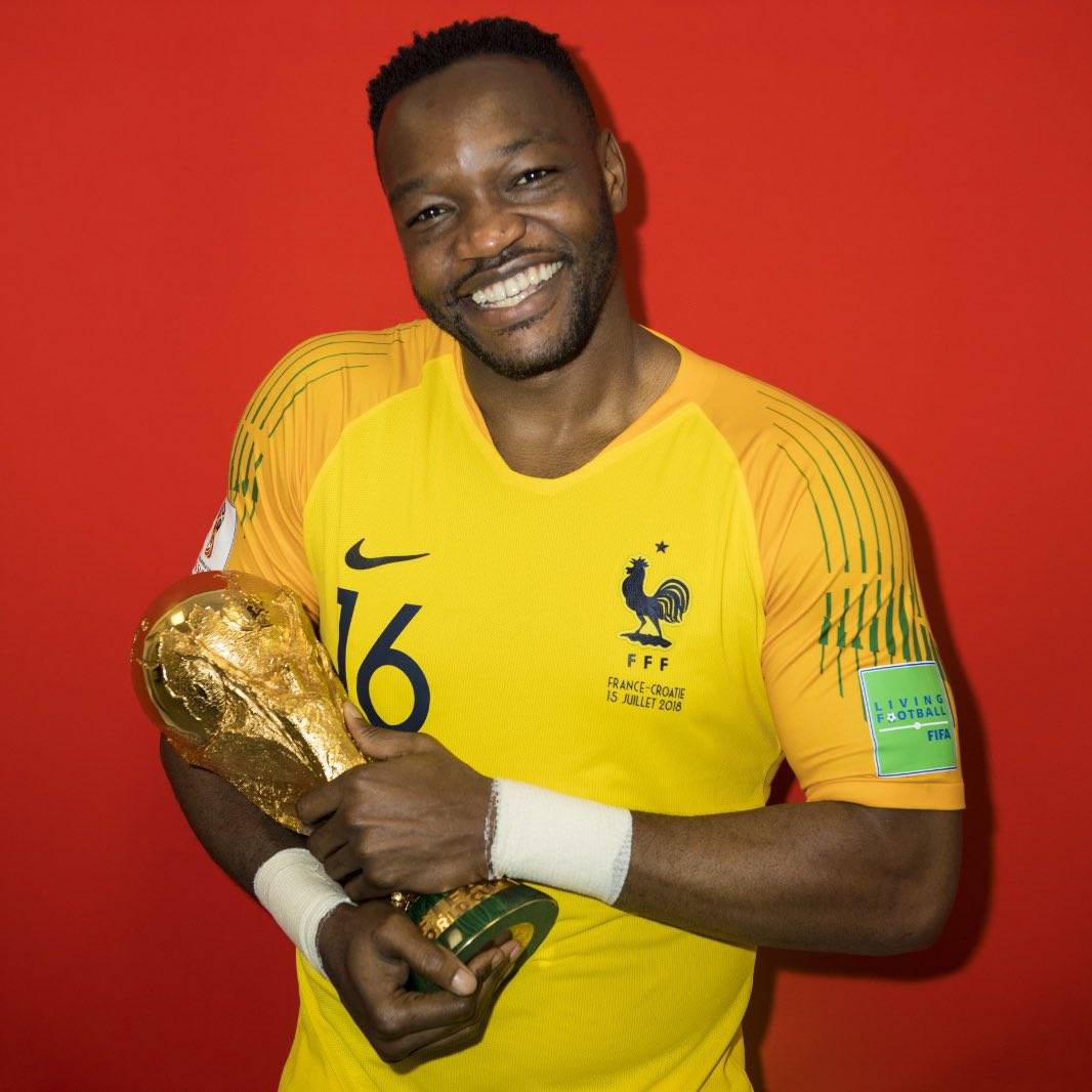 Football Lebanon - بعد لوريس... مانداندا يعتزل من حراسة مرمى فرنسا