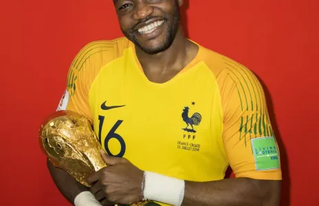 Football Lebanon - بعد لوريس... مانداندا يعتزل من حراسة مرمى فرنسا