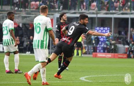 Football Lebanon - ساسوولو ومونزا يذلّان ميلان ويوفنتوس