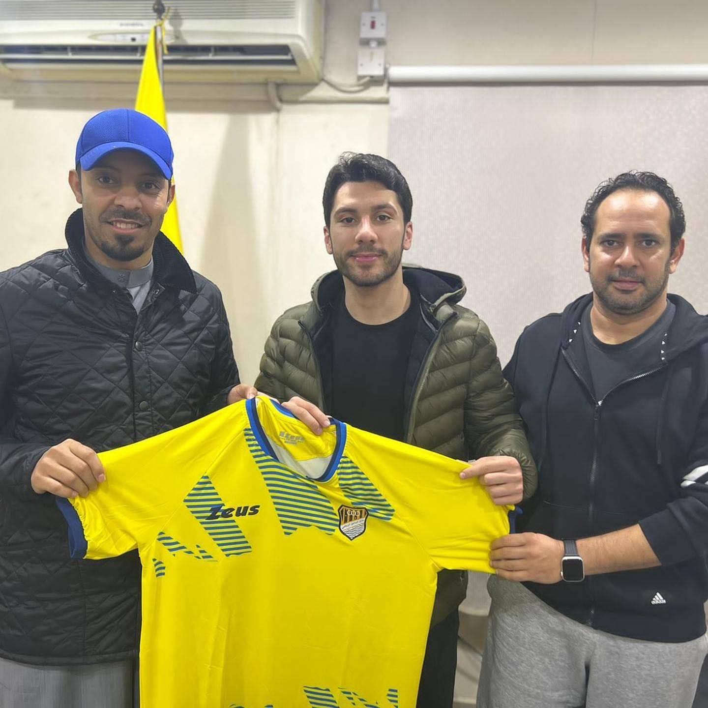 Football Lebanon - حسين غملوش الى الساحل الكويتي