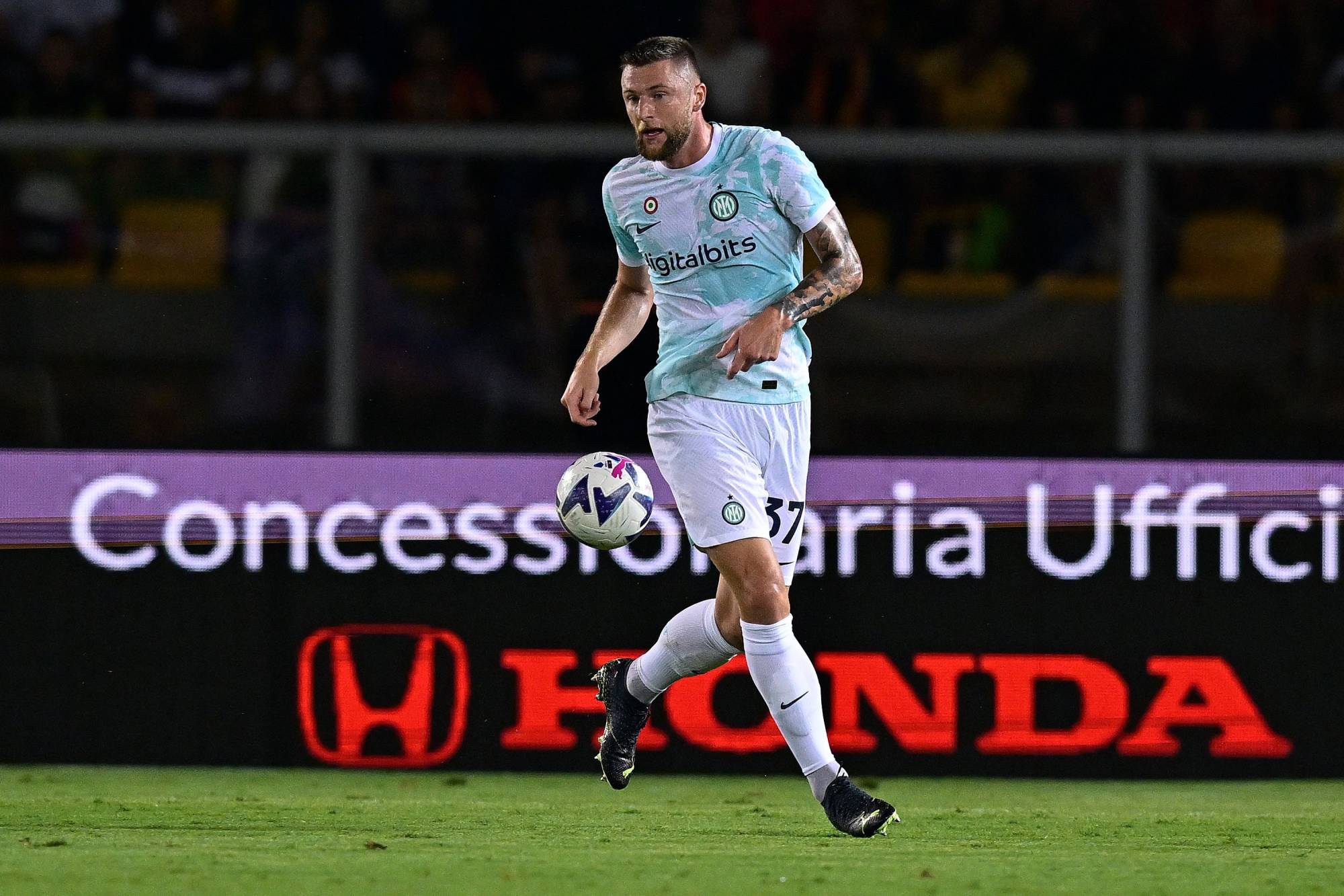 Football Lebanon - شكرينار باقٍ... وإنتر يحترم قراره