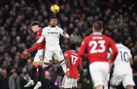 Football Lebanon - مانشستر يونايتد ينزف نقاطاً أمام ليدز