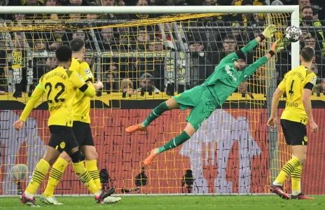 Football Lebanon - فوز صعب لدورتموند أمام تشلسي... وبنفيكا يضع قدماً في ربع النهائي