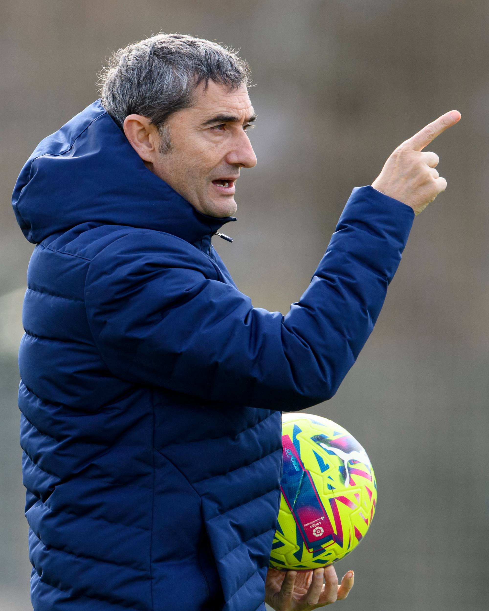 Football Lebanon - بلباو يمدّد لفالفيردي