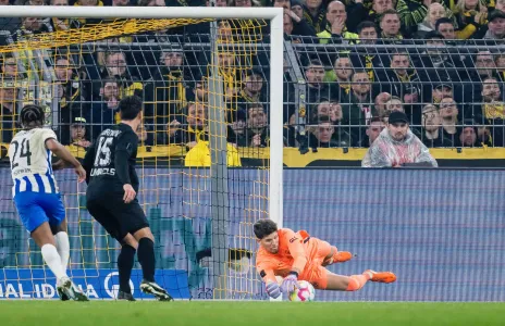 Football Lebanon - دورتموند يرتقي لمشاركة الصدارة مع بايرن وأونيون برلين