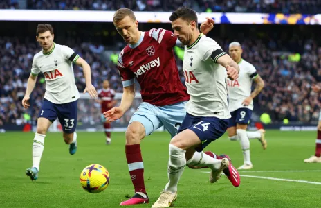 Football Lebanon - أرسنال ويونايتد ينتعشان بسقوط سيتي... وتقدّم ليفربول وتوتنهام