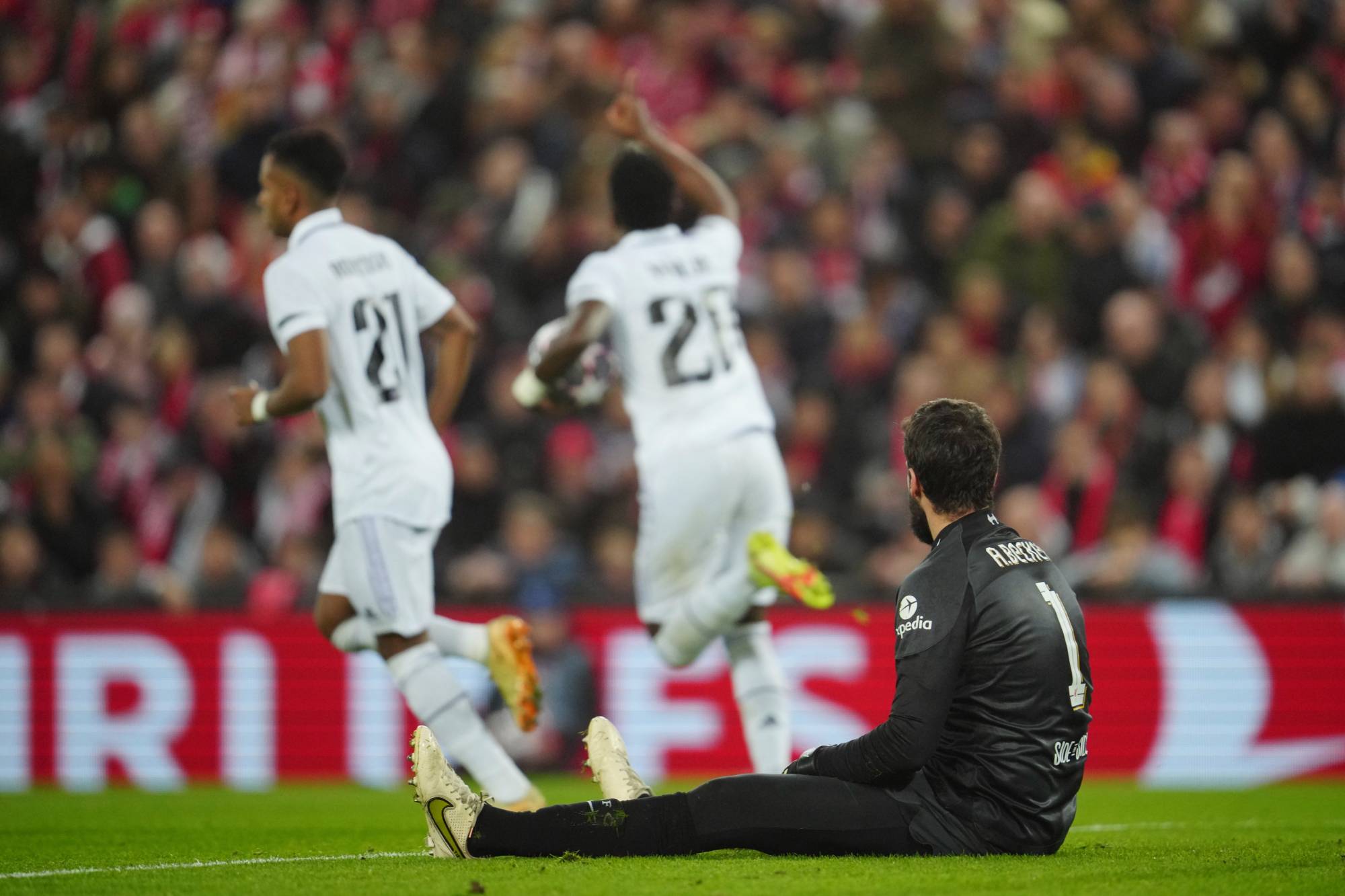 Football Lebanon - ريال يصدم ليفربول... ونابولي يتجاوز فرانكفورت