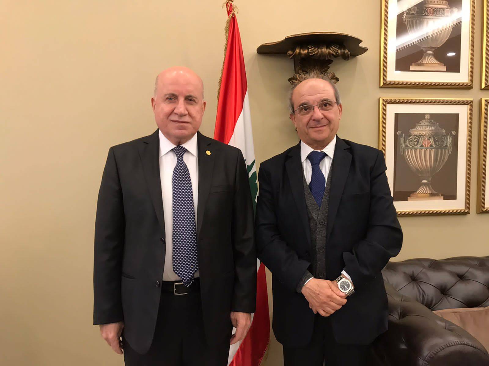 Football Lebanon - الوزير كلّاس زار السيد هاشم حيدر مُهنئاً بمنصبه الاسيوي