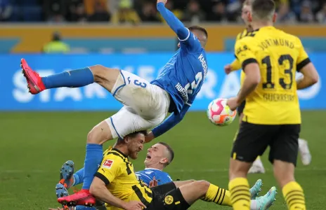 Football Lebanon - دورتموند ينتزع الصدارة... ولايبزيغ يتجاوز فرانكفورت نتيجةً وترتيباً