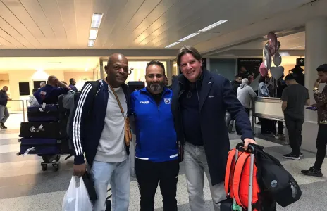 Football Lebanon - فان شايك ولاندبورغ يصلان إلى لبنان