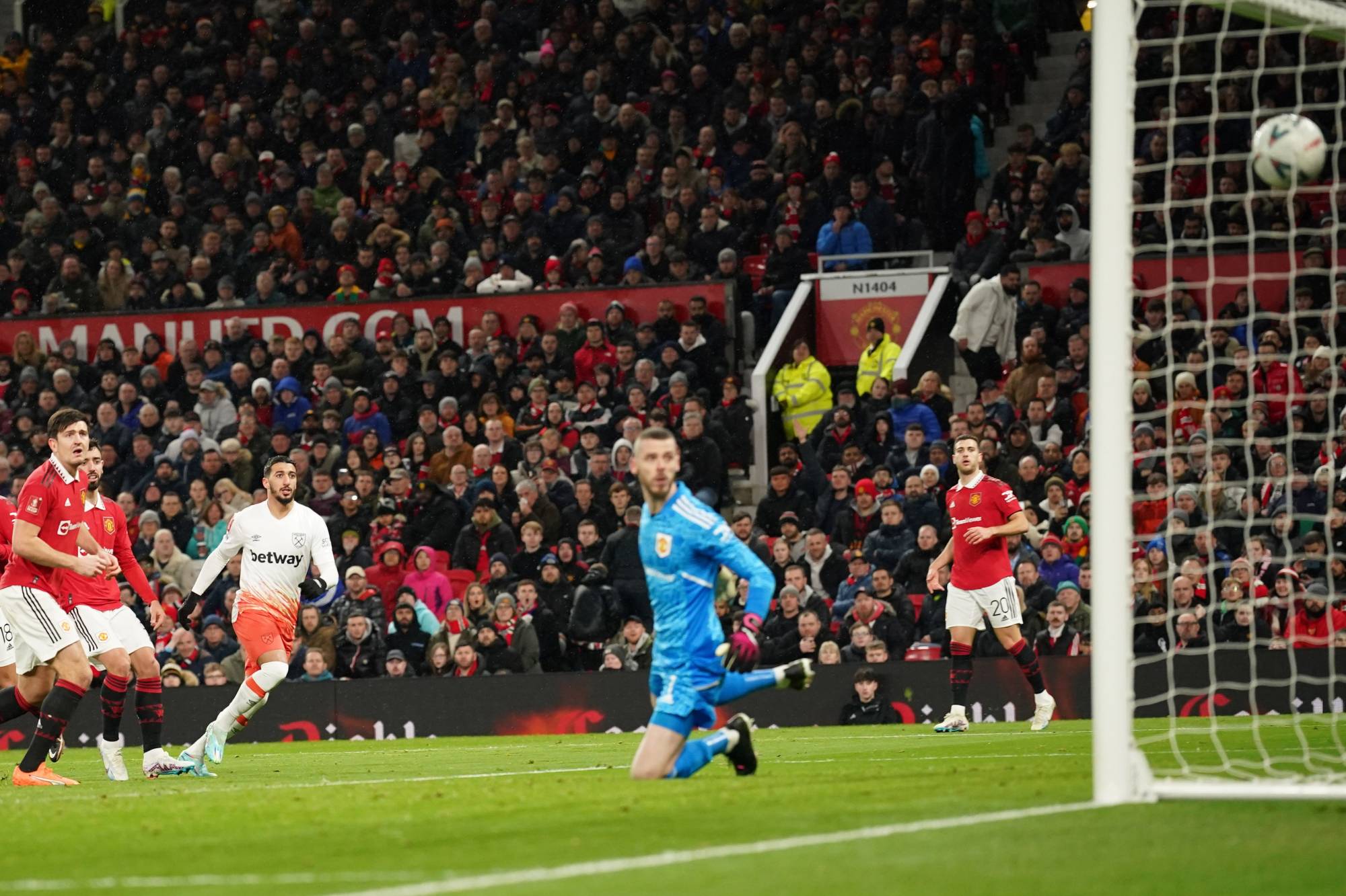 Football Lebanon - عبور صعب ليونايتد وإقصاء توتنهام وساوثمبتون من كأس الاتحاد