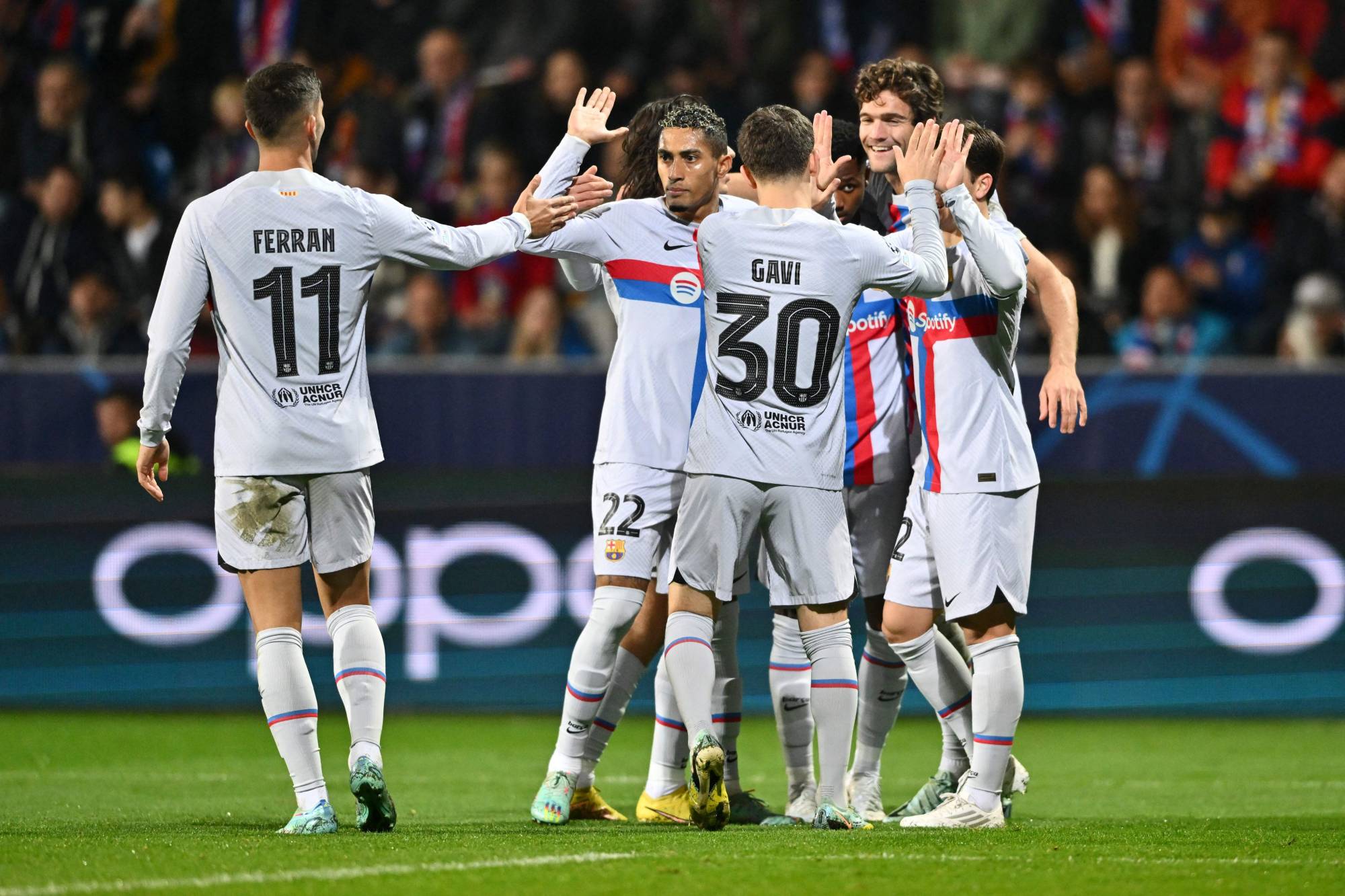 Football Lebanon - برشلونة يتعاقد مع إبن رونالدينيو... ويتحضّر للتحقيقات مع الاتحاد الأوروبي