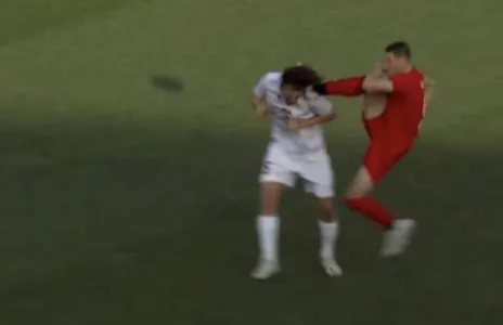 Football Lebanon - أسرع بطاقة حمراء