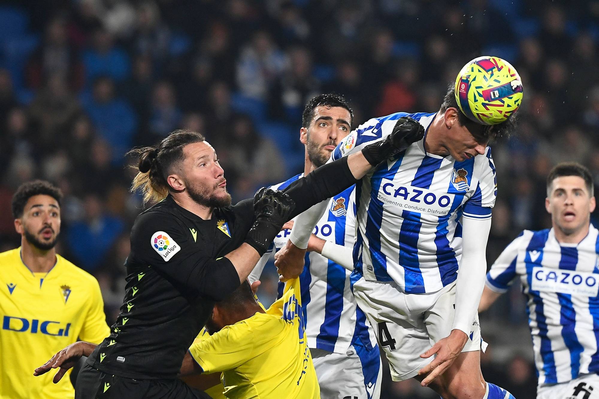 Football Lebanon - سوسييداد يتعثر بدلاً من الضغط على ريال مدريد