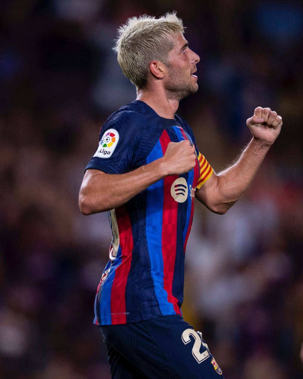 Football Lebanon - بايرن وبرشلونة يمدّدان عقدي تشوبو-موتينغ وسيرجي روبرتو