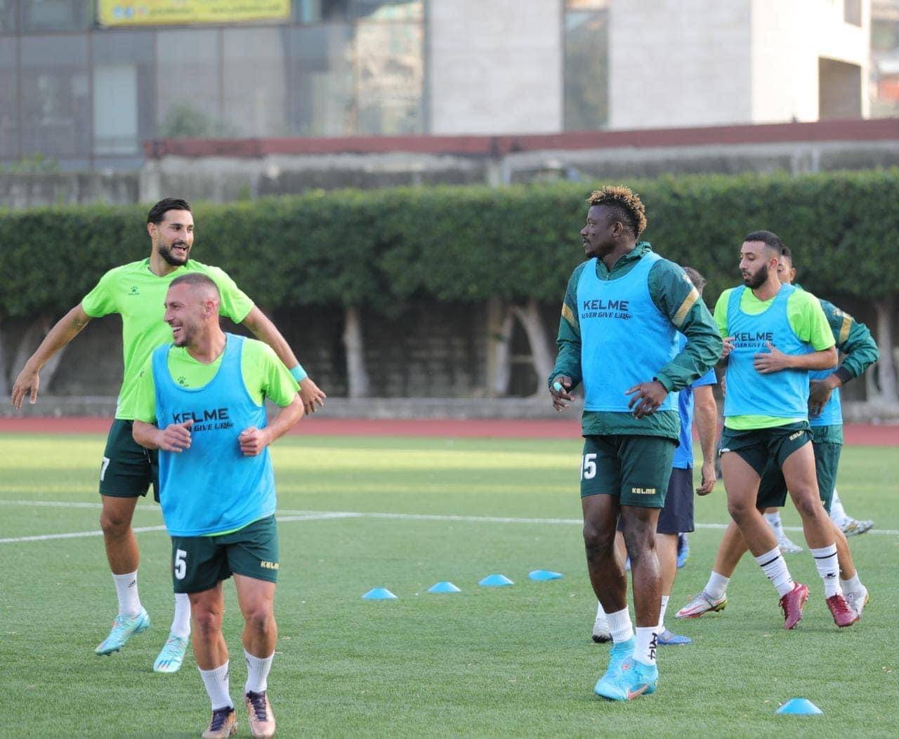 Football Lebanon - تدريبات الأنصار خلف أبواب موصدة