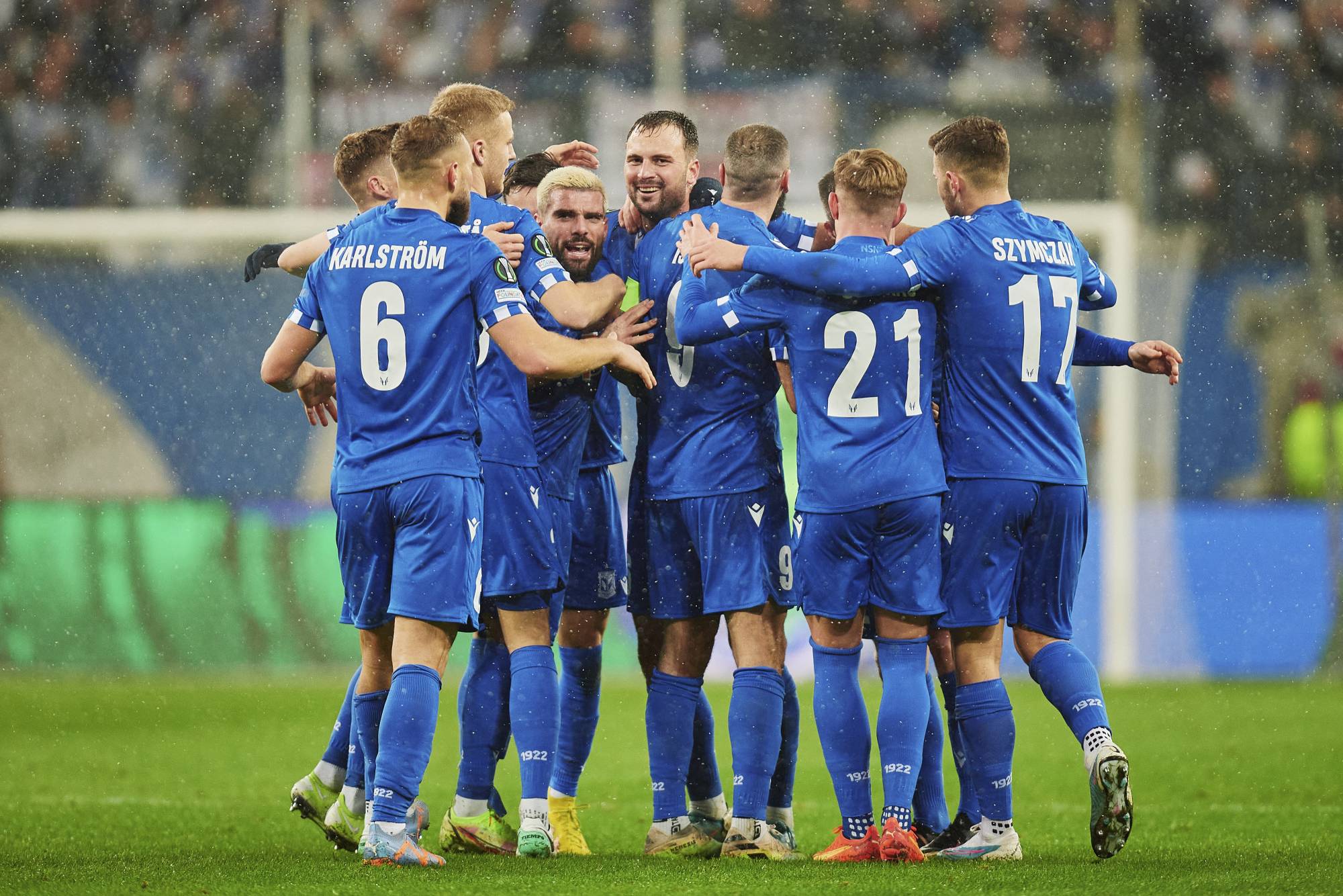 Football Lebanon - فوزان قاريّان لوست هام ونيس يقربهما من ربع النهائي