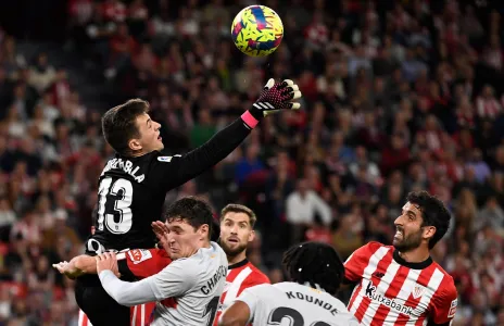 Football Lebanon - برشلونة ينجو من التعثر... وإشبيلية ينتعش