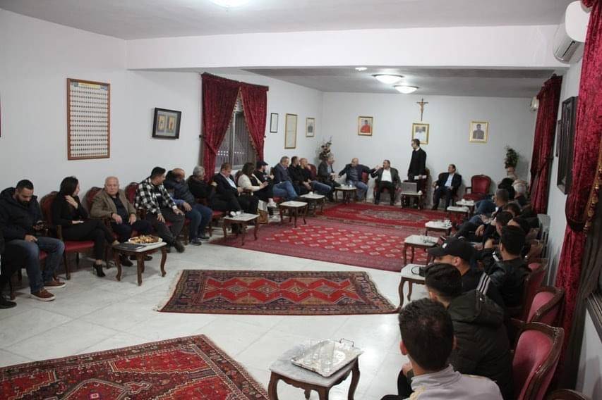 Football Lebanon - وفداً من الحزب الاشتراكي ونادي الصفاء في زيارة السلام زغرتا