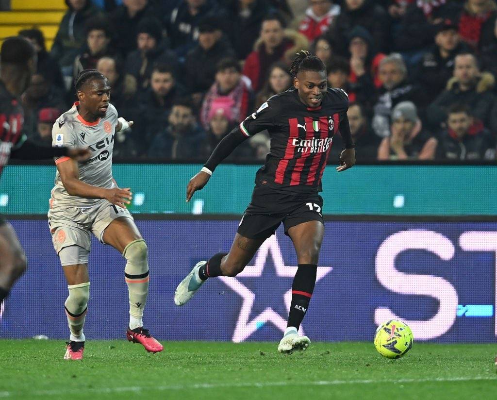 Football Lebanon - أودينيزي يصدم ميلان... وإيبراهيومفيتش يحطّم أرقام