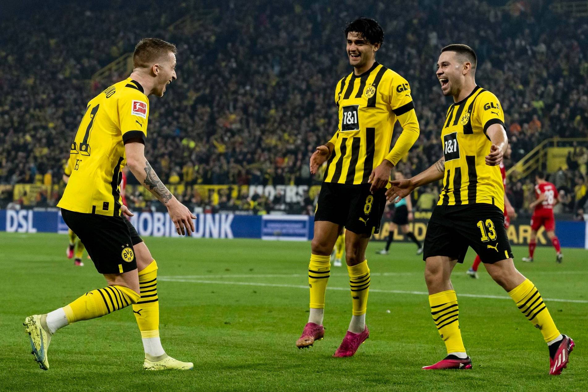 Football Lebanon - دورتموند يتصدّر... لايبزيغ يتعثر... وشالكه يتقدّم