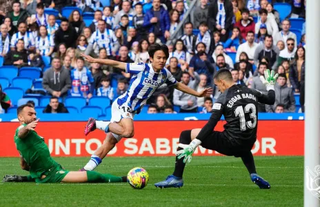 Football Lebanon - سوسييداد ينفض غبار الخسائر... وإشبيلية يعاني