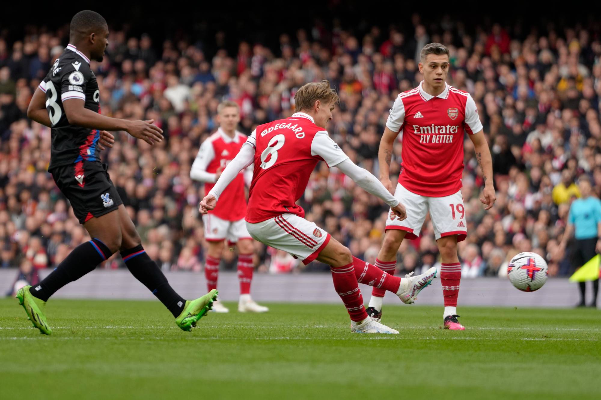 Football Lebanon - برباعية... أرسنال يحلّق بعيداً في الصدارة