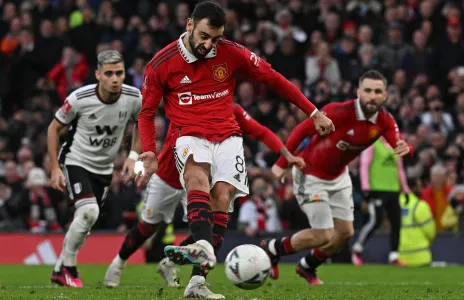 Football Lebanon - كأس إنكلترا: 3 بطاقات حمر يقودون مانشستر يونايتد إلى نصف النهائي