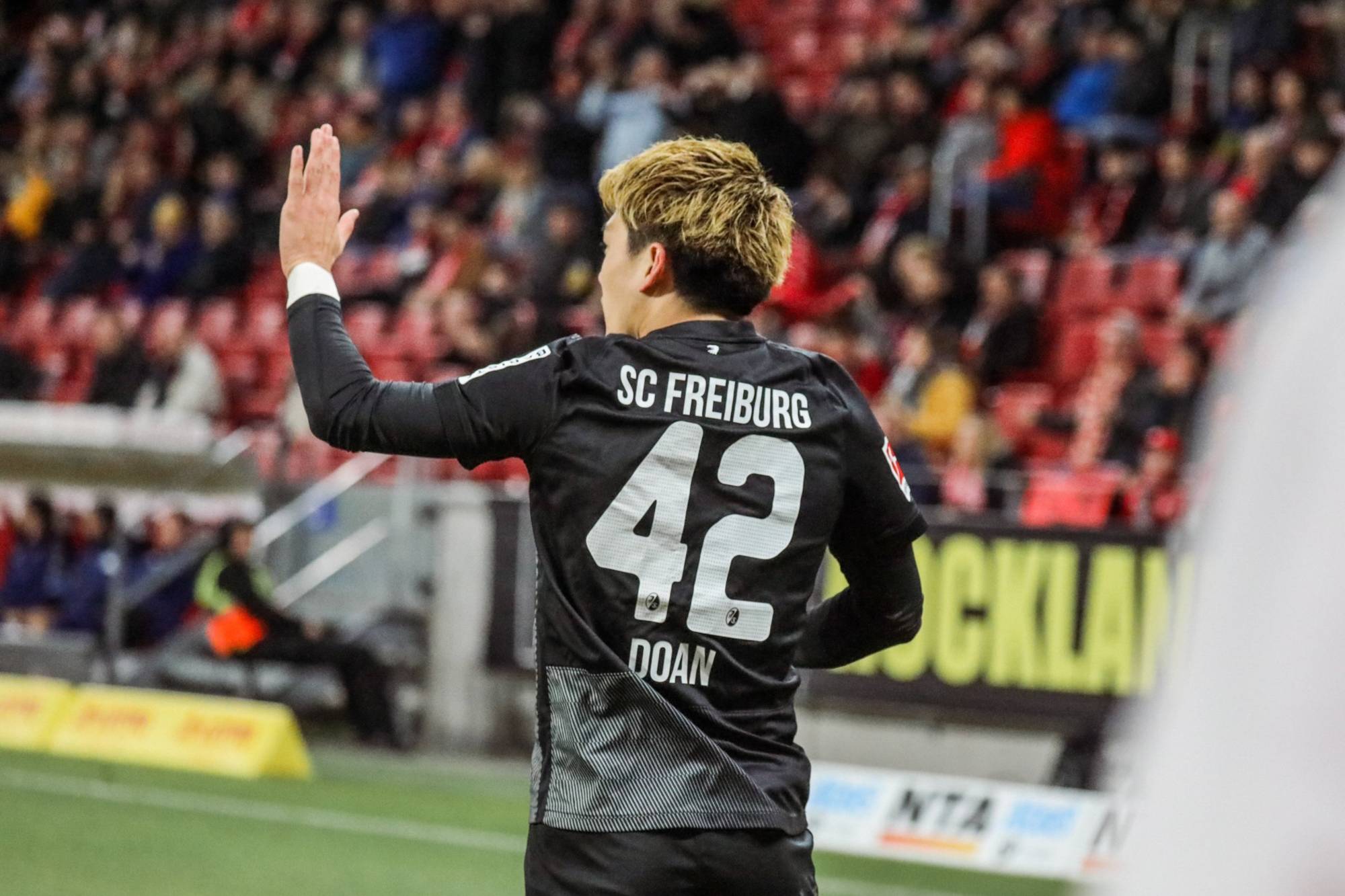 Football Lebanon - فرايبورغ يهدر فرصة انتزاع المركز الثالث