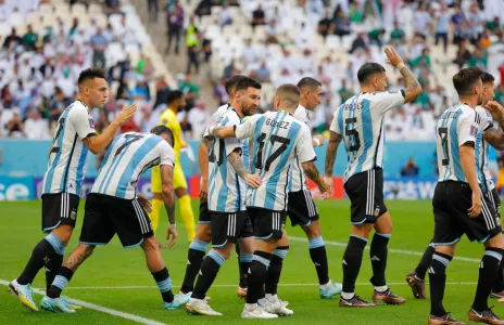 Football Lebanon - سكالوني يؤكّد: ميسي باقٍ وعين المنتخب على 3 لاعبين شباب