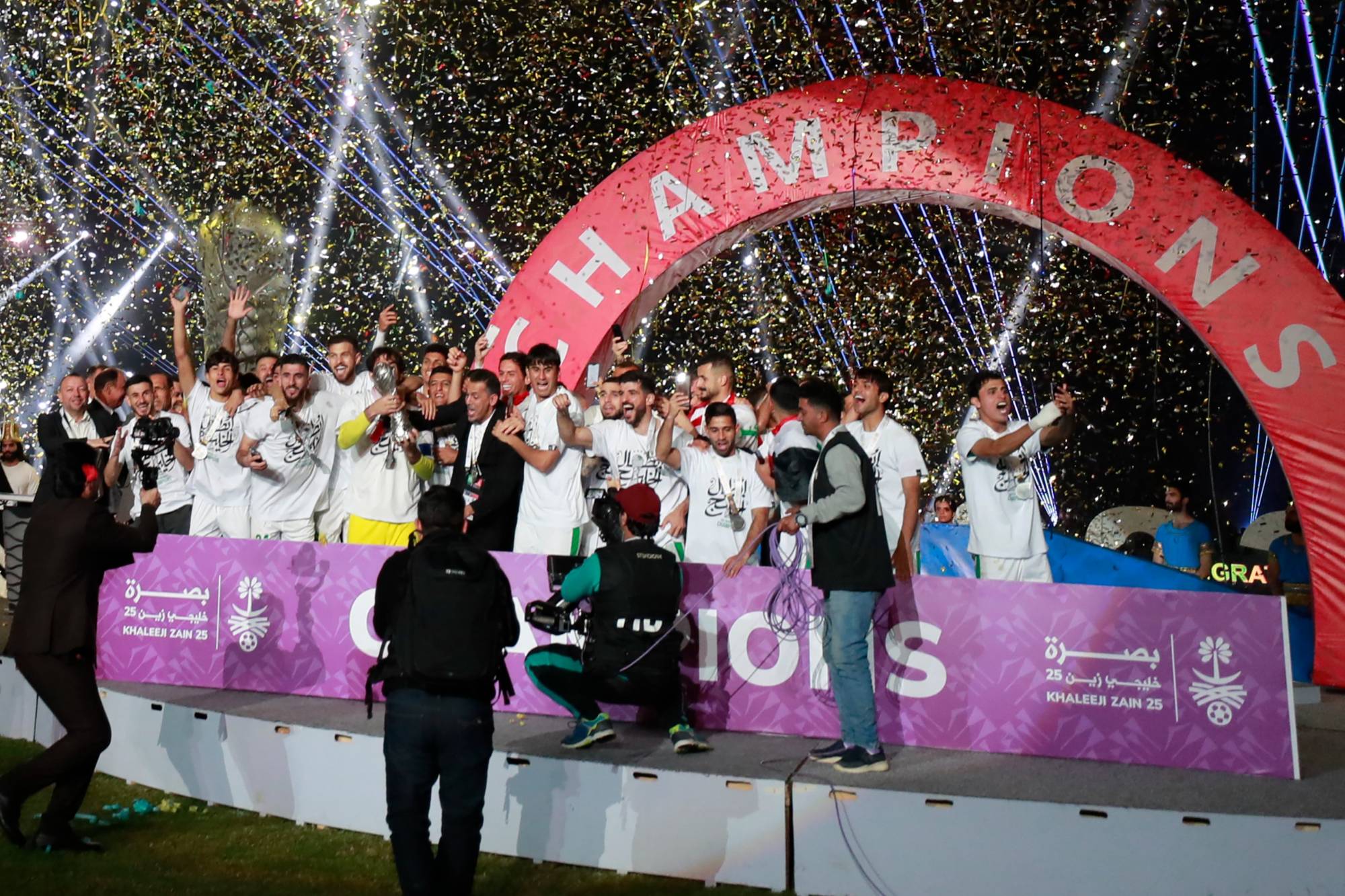 Football Lebanon - محترفو العراق يتسبّبون بإلغاء معسكر المنتخب في روسيا