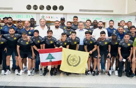 Football Lebanon - بعثة البرج تسافر إلى الإمارات