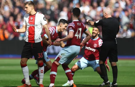 Football Lebanon - المغربي أكرد ينعش آمال وست هام في البقاء