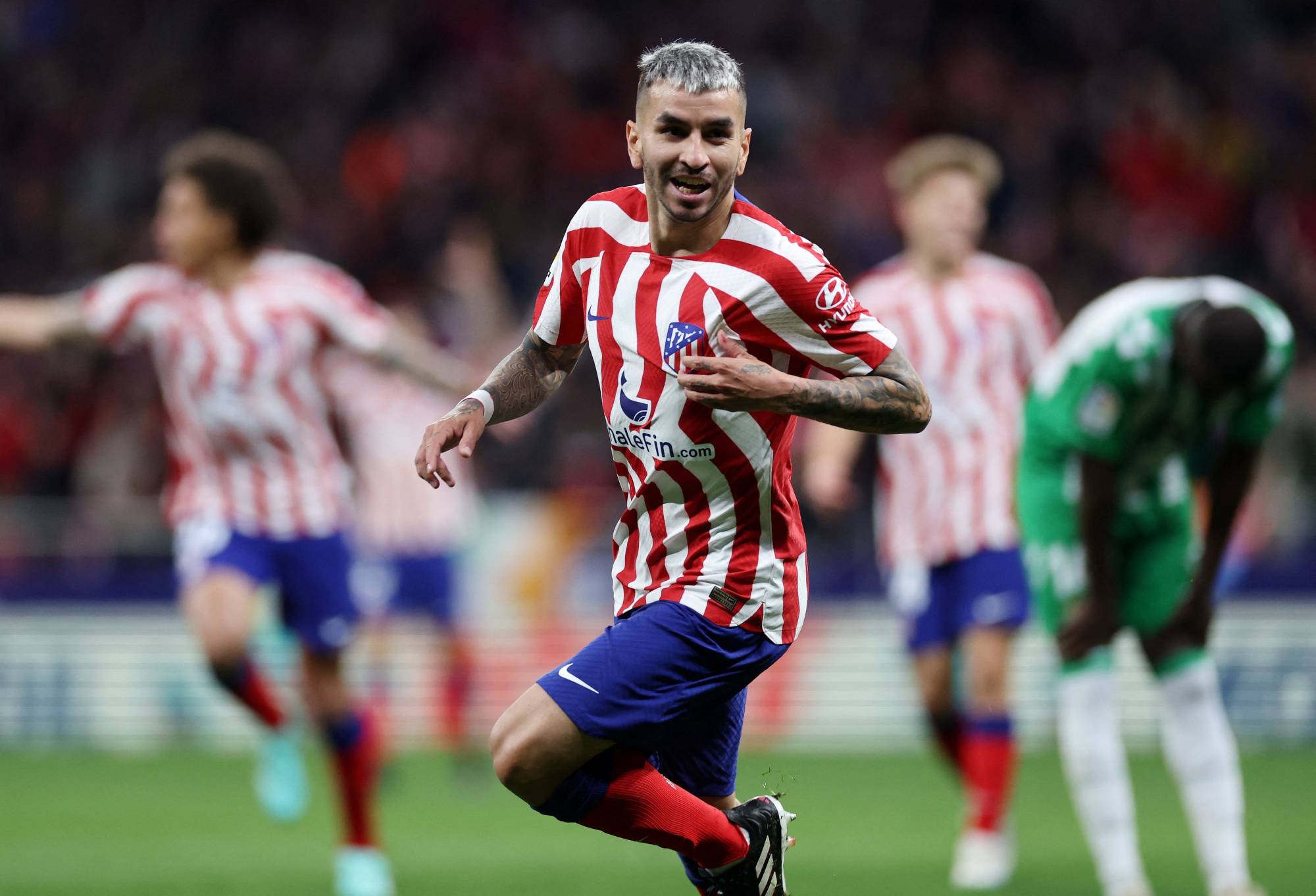 Football Lebanon - أتليتيكو وفياريال ينتصران ويشدّدان قبضتهما على المراكز الأوروبية