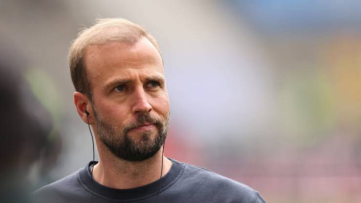 Football Lebanon - شتوتغارت يستبدل مدربه لاباديا بهونيس