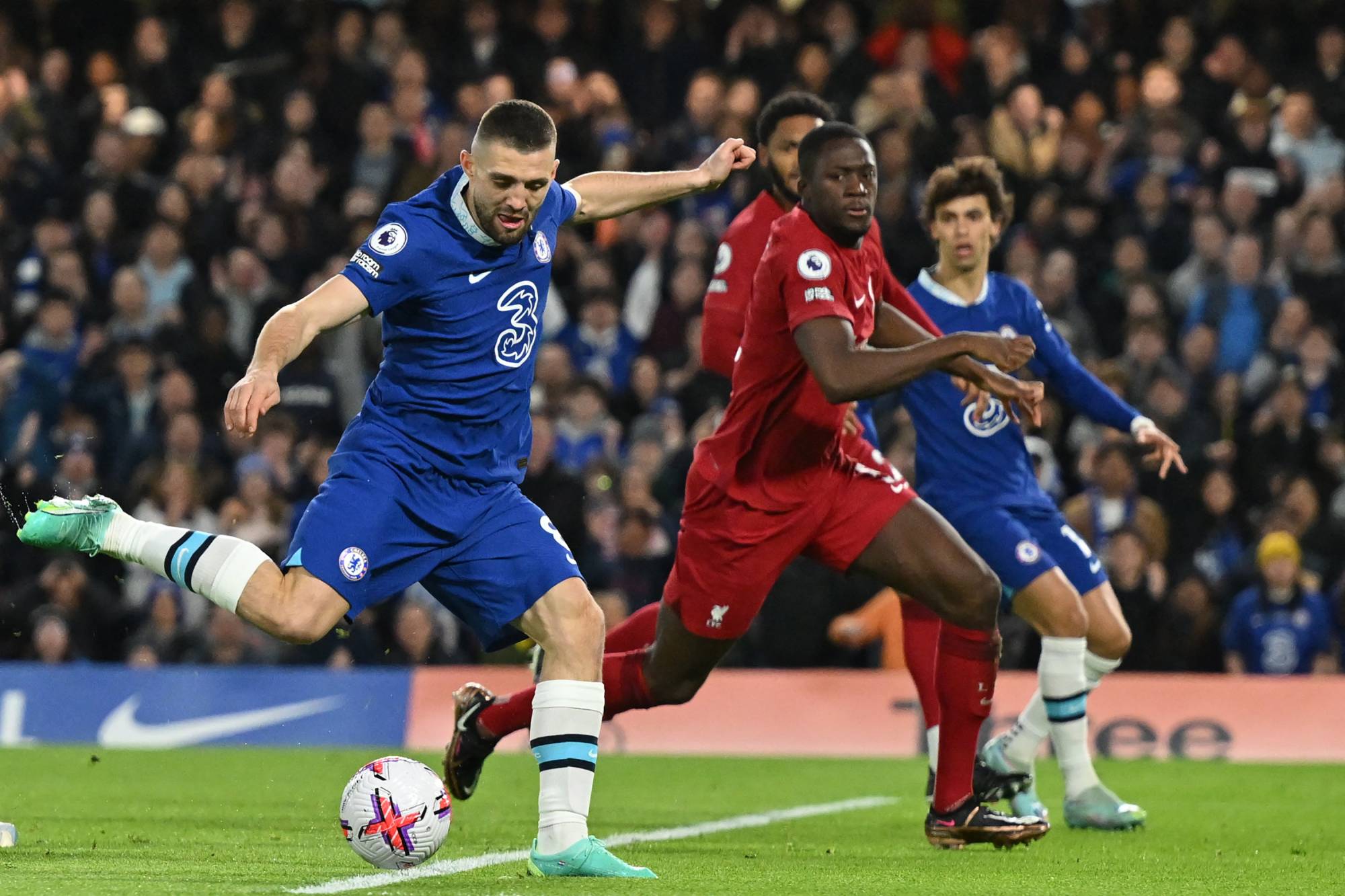 Football Lebanon - تشلسي وليفربول ينزفان نقاطاً... وتقدّم برايتون وأستون فيلا