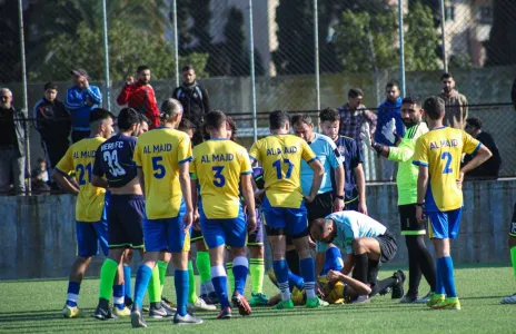 Football Lebanon - الحكم ماهر العلي يسعف لاعب في الدرجة الرابعة