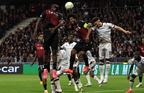 Football Lebanon - وست هام وفيورنتيتا بثبات في "كونفرنس ليغ" وإقصاء نيس