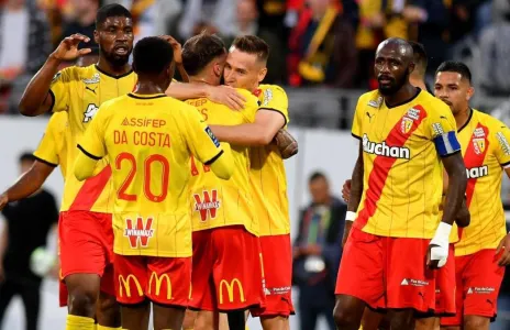 Football Lebanon - انتصار لانس يعيد له أمل بدوري الأبطال