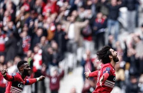 Football Lebanon - ثلاثية تعزّز حظوظ ليل القارية