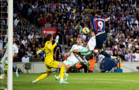 Football Lebanon - جوردي ألبا المنقذ... يطبخ لقب الدوري بهدف قاتل