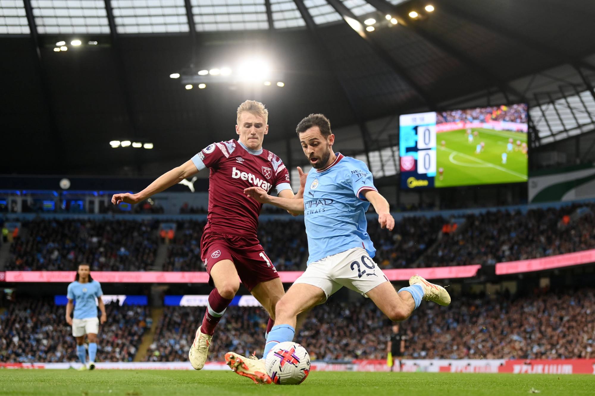 Football Lebanon - سيتي سيترجع الصدارة... وليفربول يضغط نحو دوري الأبطال