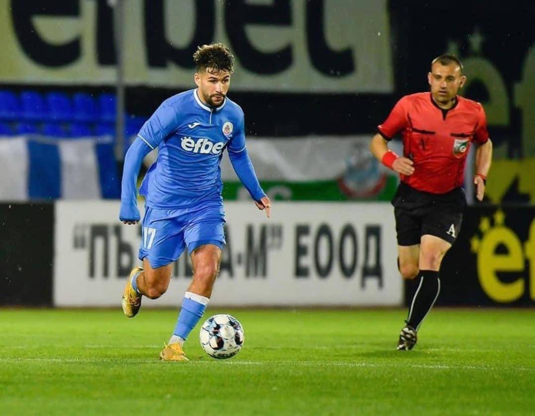 Football Lebanon - رسمياً الجزائري إدريس يعزز صفوف الأنصار