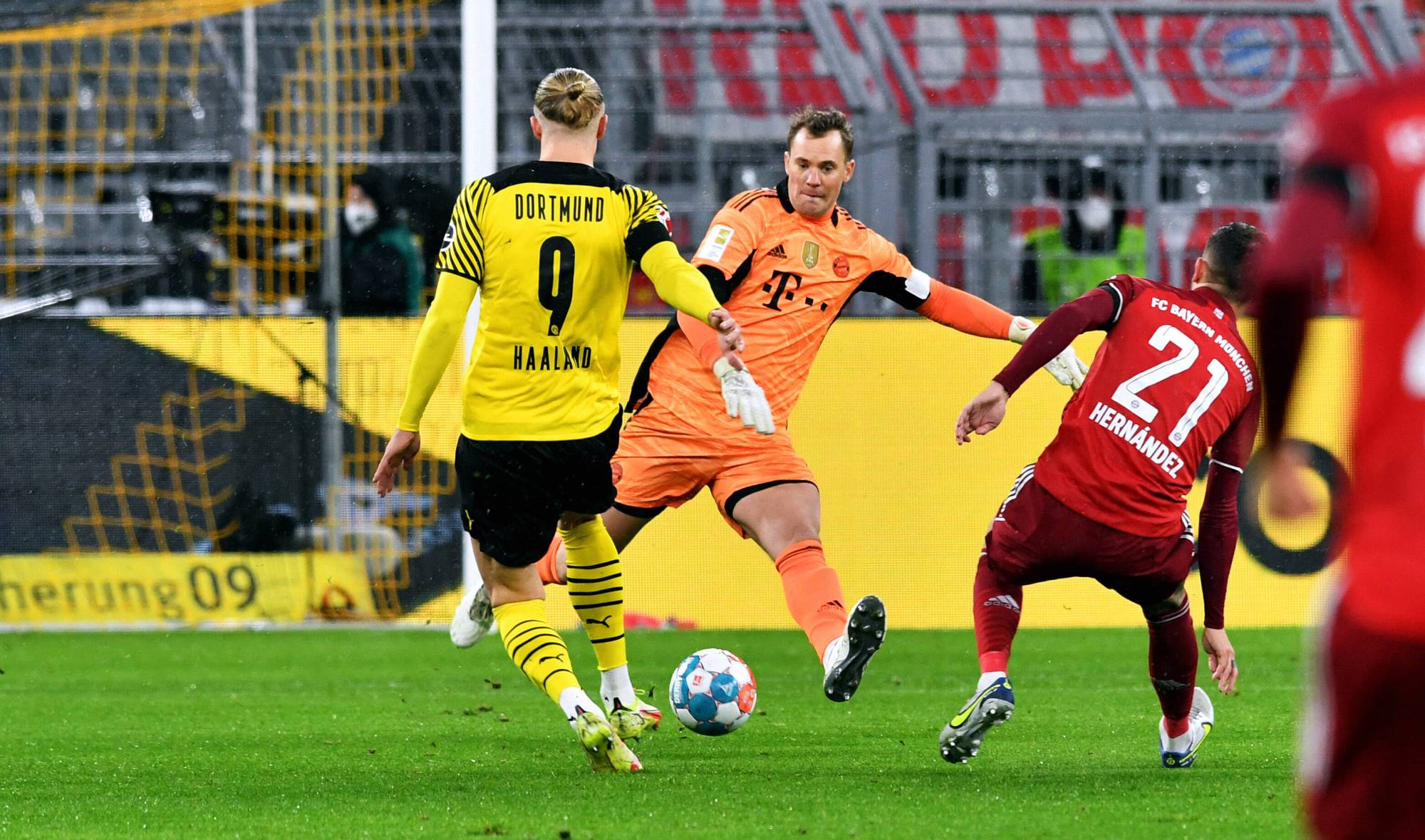 Football Lebanon - نوير سعيد بالعودة... من دون جدول للمنافسات